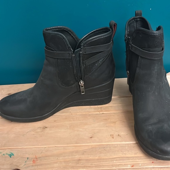 Black UGG dress boots - Picture 5 of 8